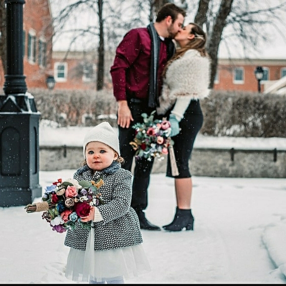 Hi! I'm Kelly 💛🦋 Get to know me :) - Picture 1 of 8